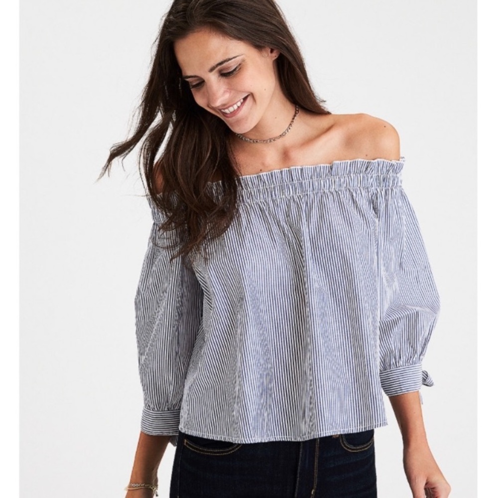 American Eagle Off The Shoulder Bow Tie Sleeves
Striped Coastal Nautical Top M